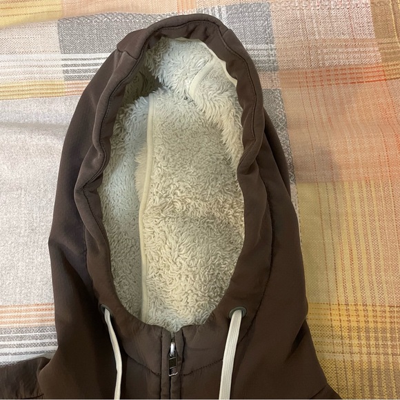 Mountain Equipment Co-op Water Resistant Jacket in XS - Picture 7 of 13